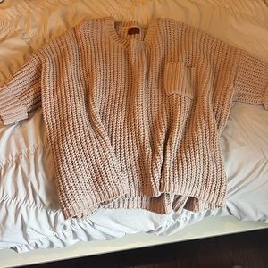 Brown knitted short sleeve sweater